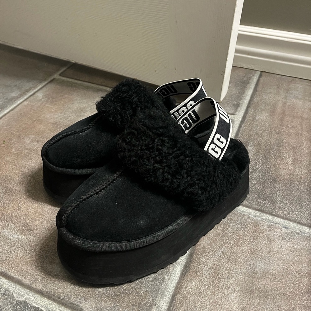 UGG Black Fluffy Platform Slides